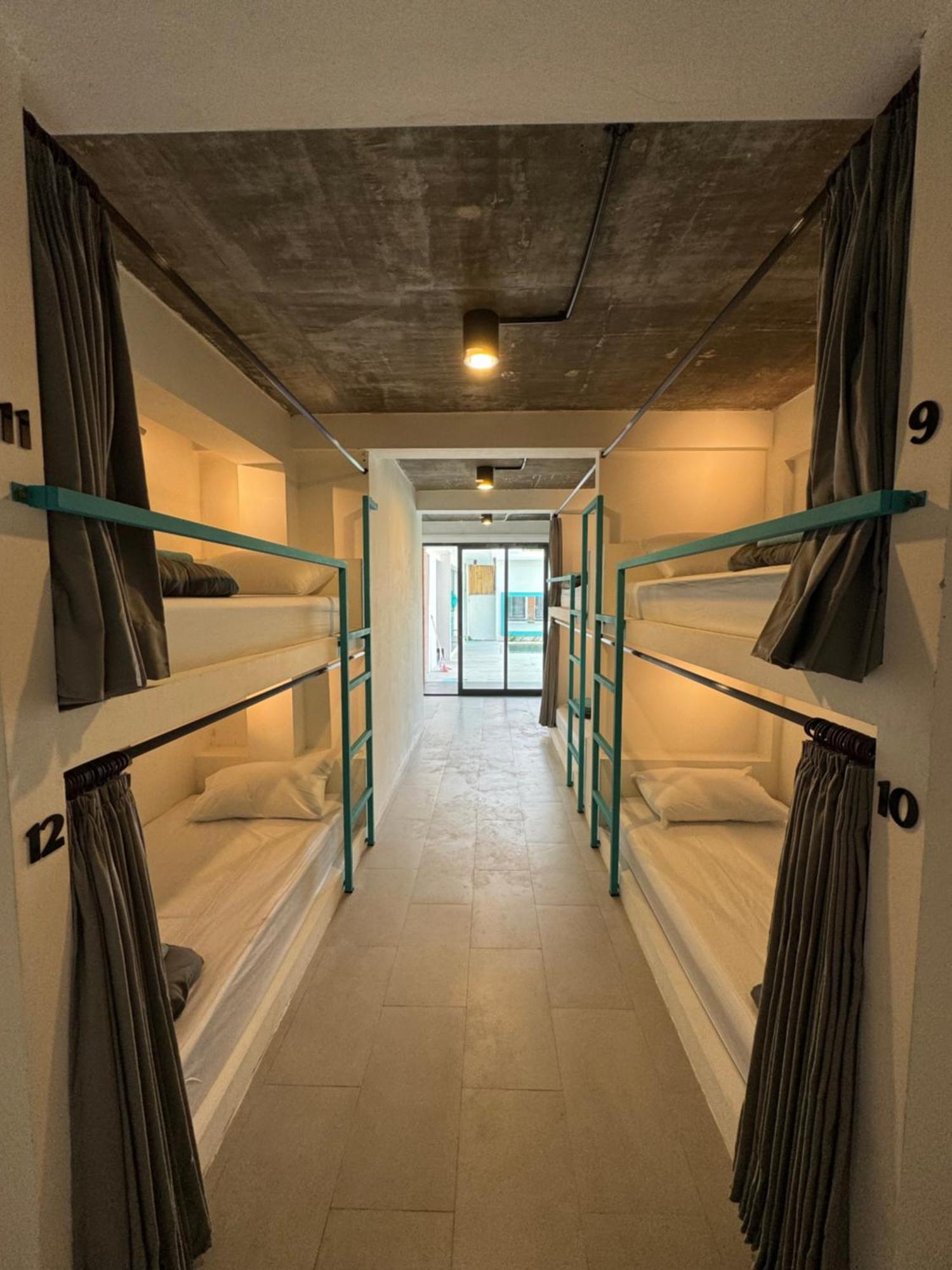 Canggu Central Hostel Exterior photo