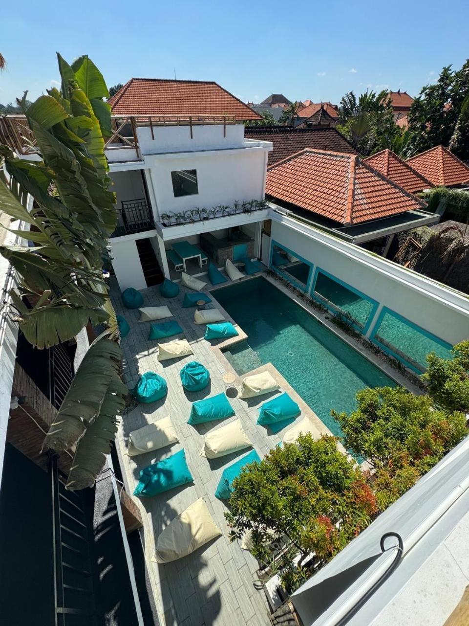 Canggu Central Hostel Exterior photo